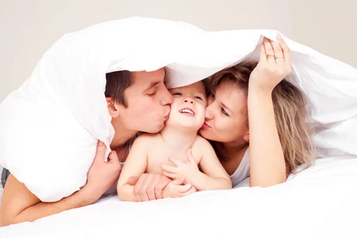 Gia đình hạnh phúc hơn nhờ có trẻ em